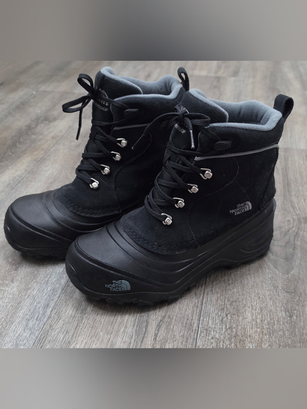 The North Face Youth Chilkat Lace II winter snow boots-Size 5